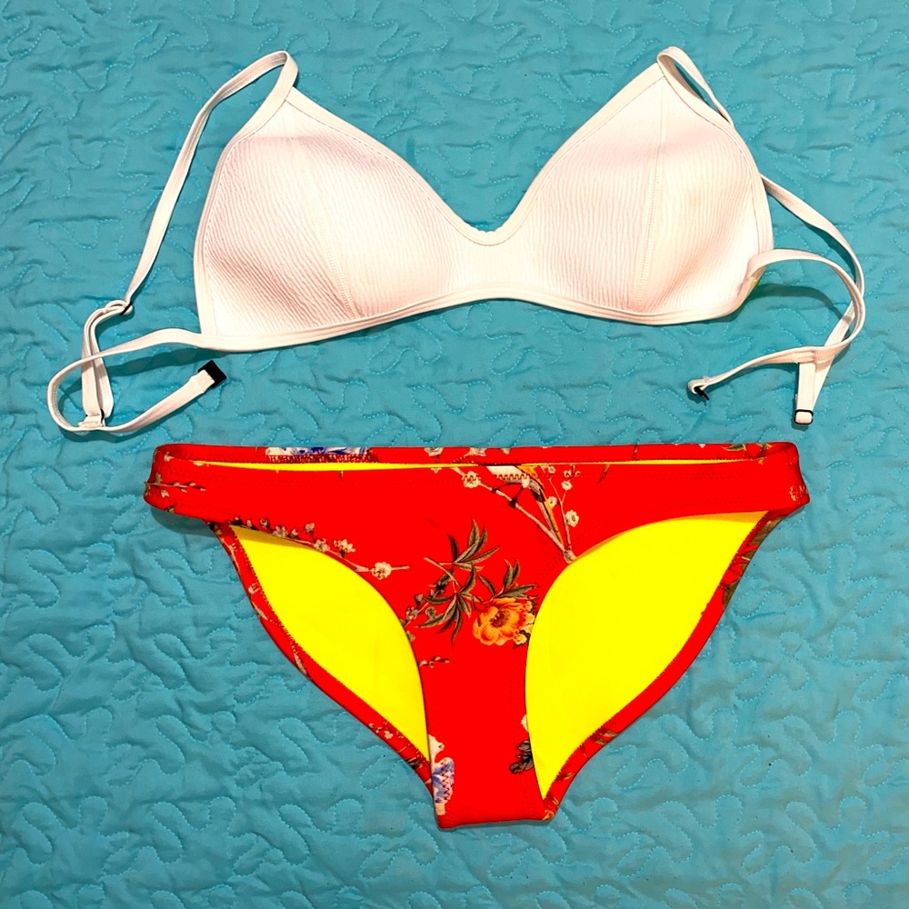 TRIANGL BATHING SUIT (BRAND NEW W/O TAGS)